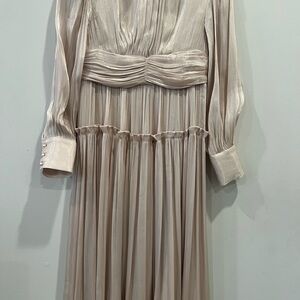 Chic Long-Sleeve Cream Dress